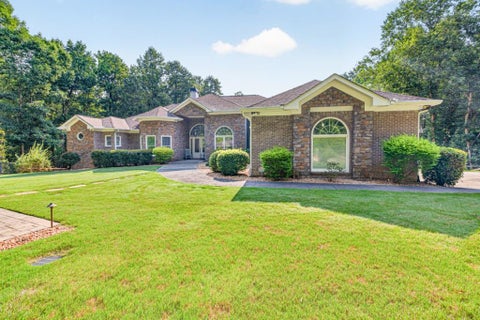 Homes For Sale - 27 Hawks Farm Road<br/> Bartow County, White, GA 30184