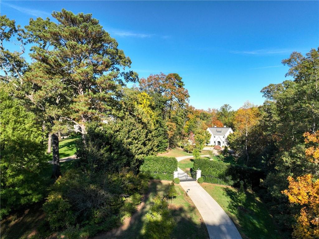 Tuxedo Park - Residential