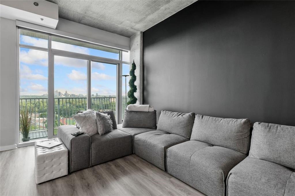 250 Pharr Road NE 1814