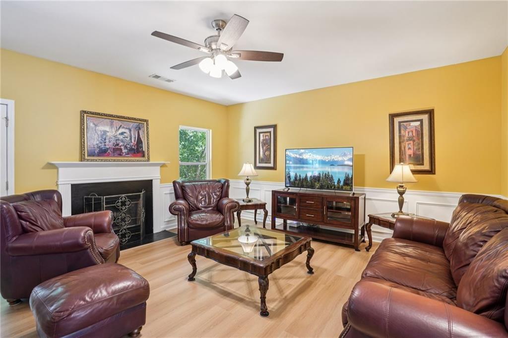 715 Moonlight Way