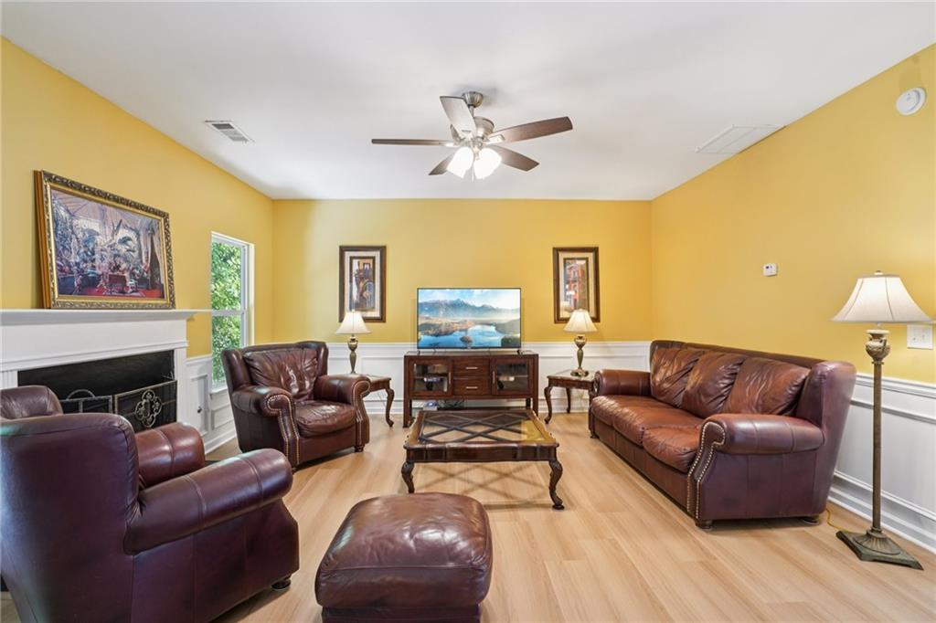 715 Moonlight Way