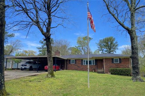 Homes For Sale - 197 Cooper Lake Road<br/> Mableton, GA 30126