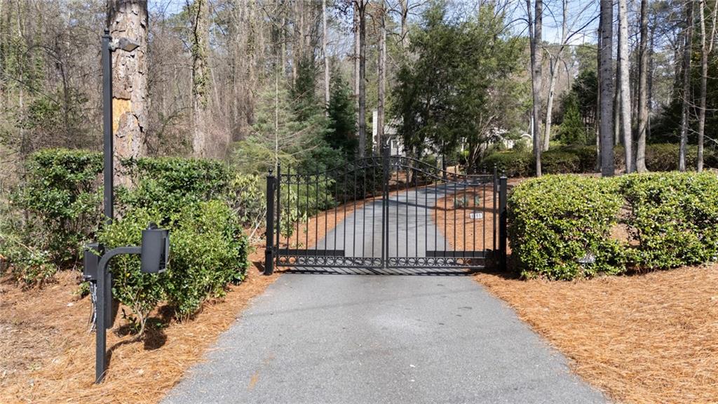 1155 Crest Valley Drive NW