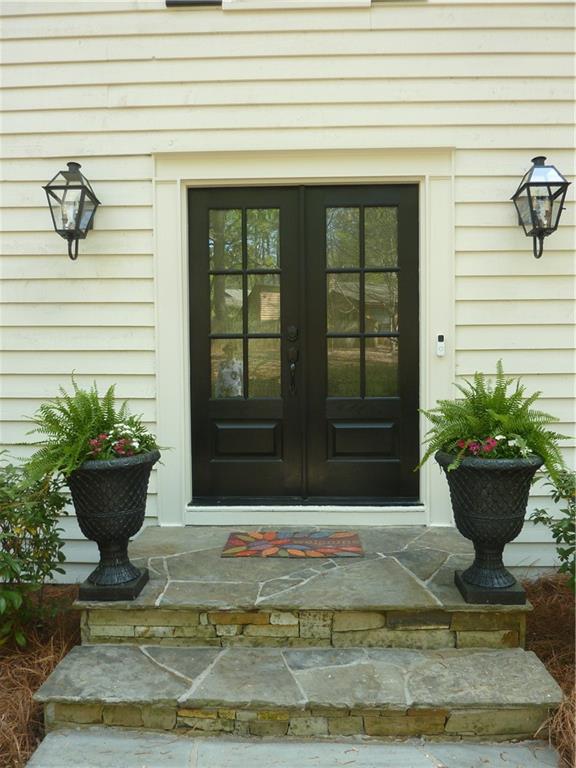 615 Lake Forest Court