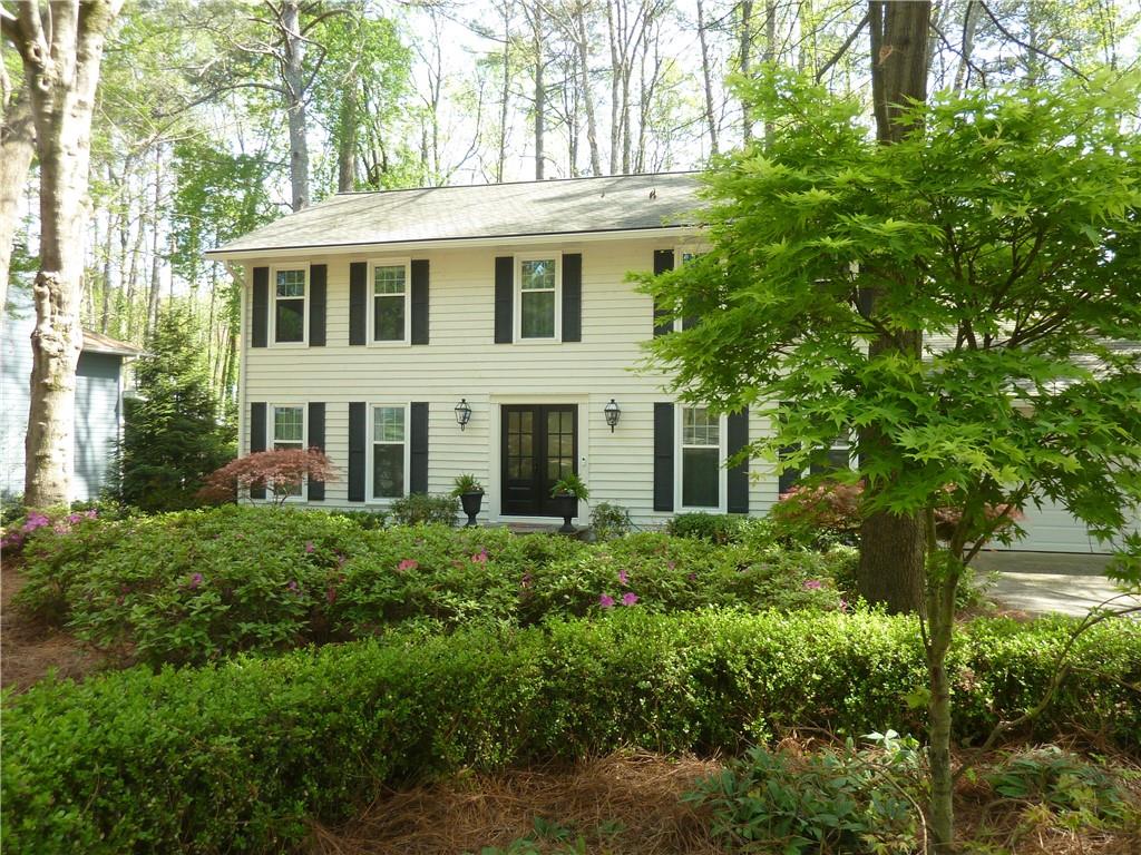 615 Lake Forest Court