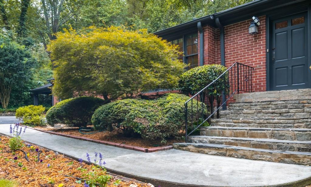 2320 Lavista Road NE