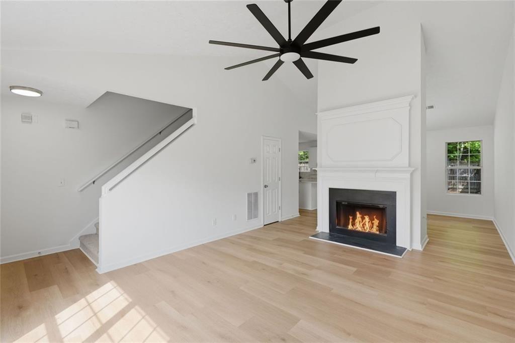 2876 River Close Drive