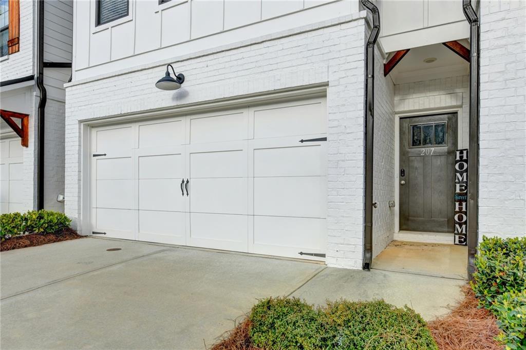 207 N Auburn Landing Place