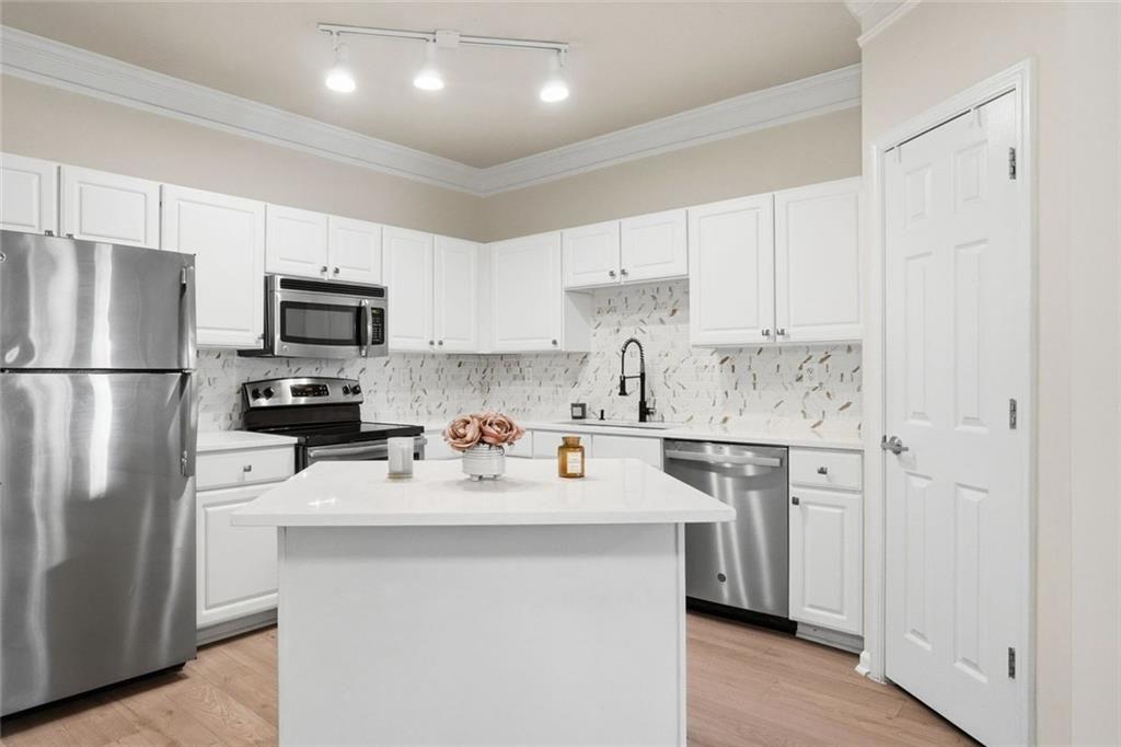1850 Cotillion Drive 3405