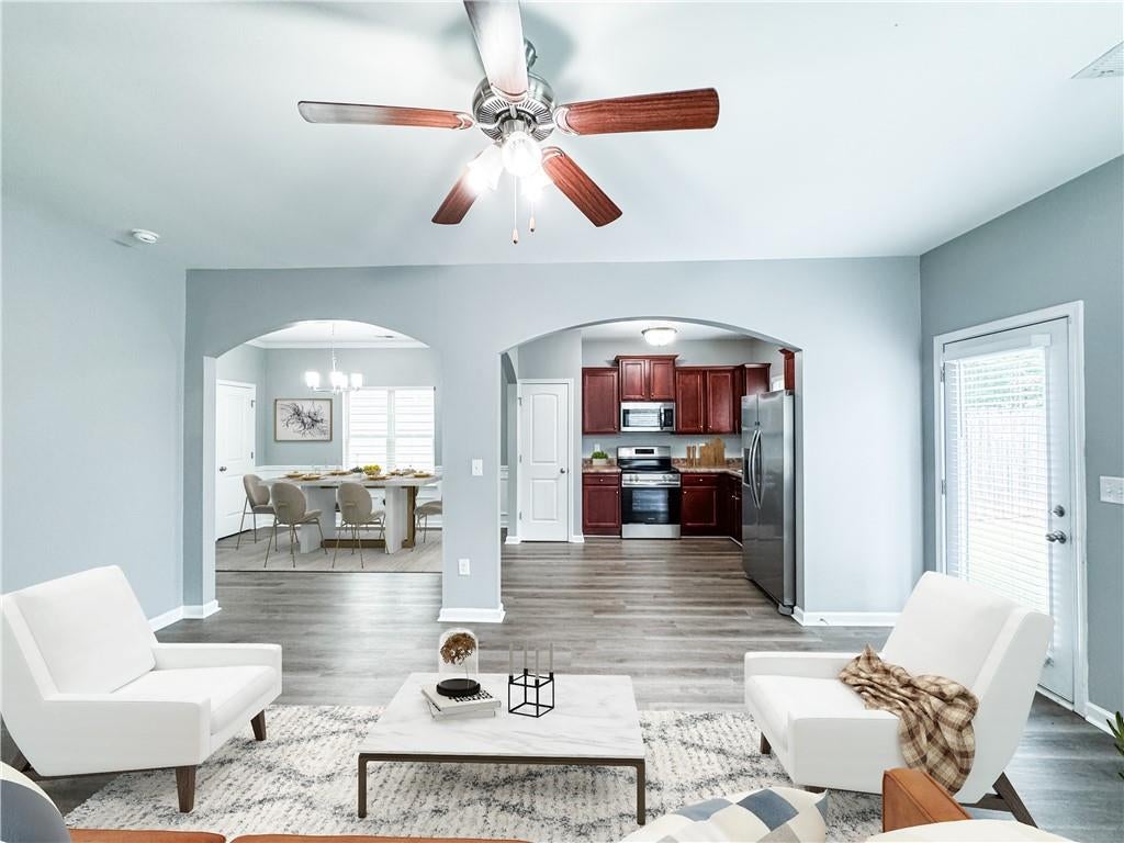 3140 Broadleaf Trail