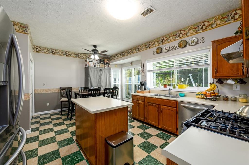 302 Cimarron Way, Lawrenceville, Georgia image 15