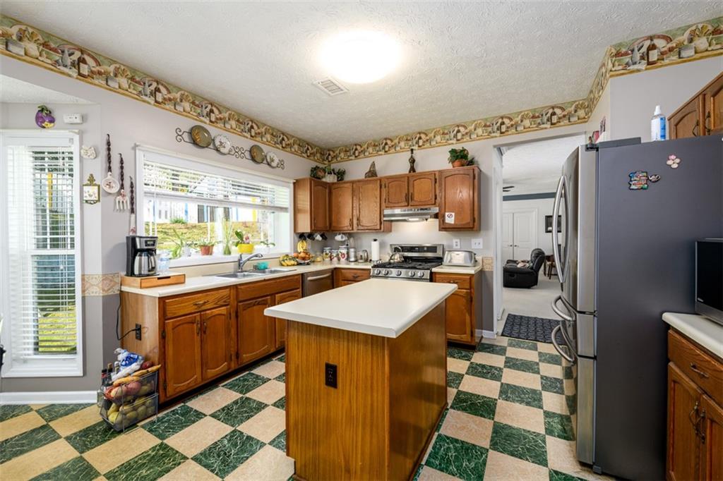 302 Cimarron Way, Lawrenceville, Georgia image 12