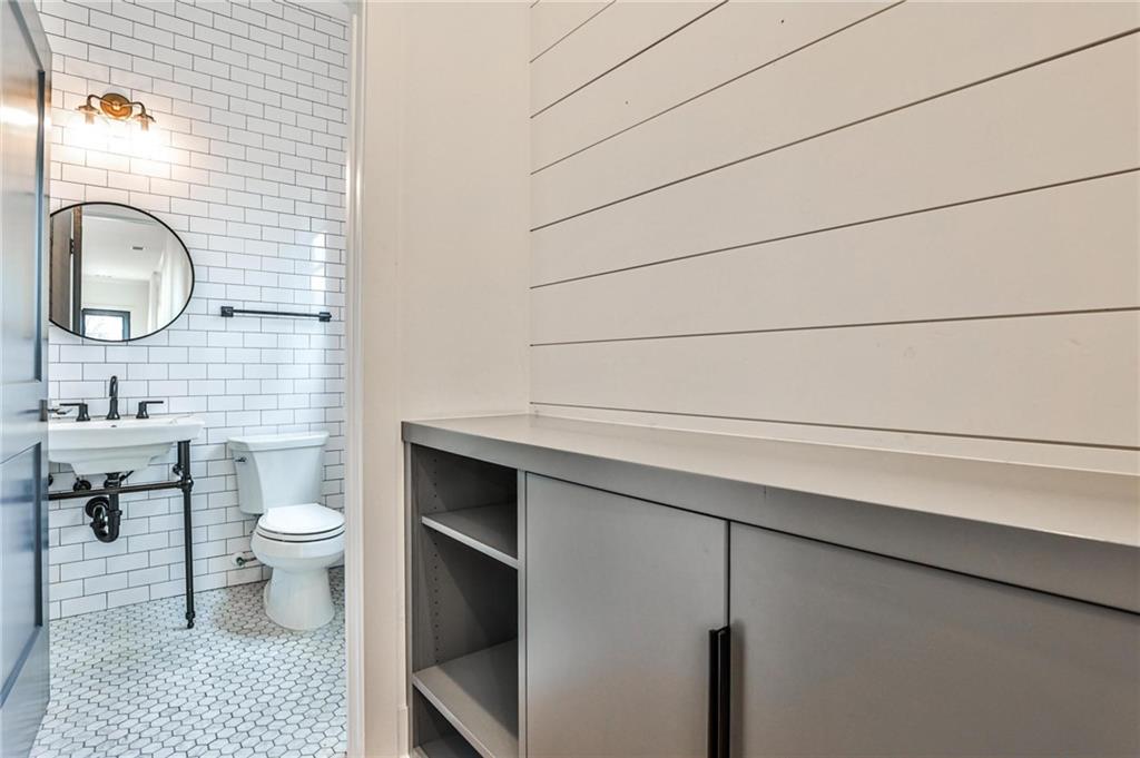 1100 Arkwright Place #B, Atlanta, Georgia image 11