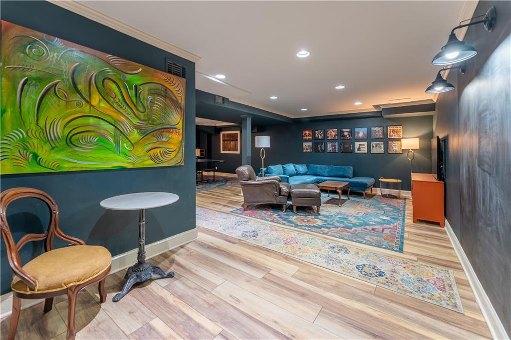 Sentinel Lake - Residential