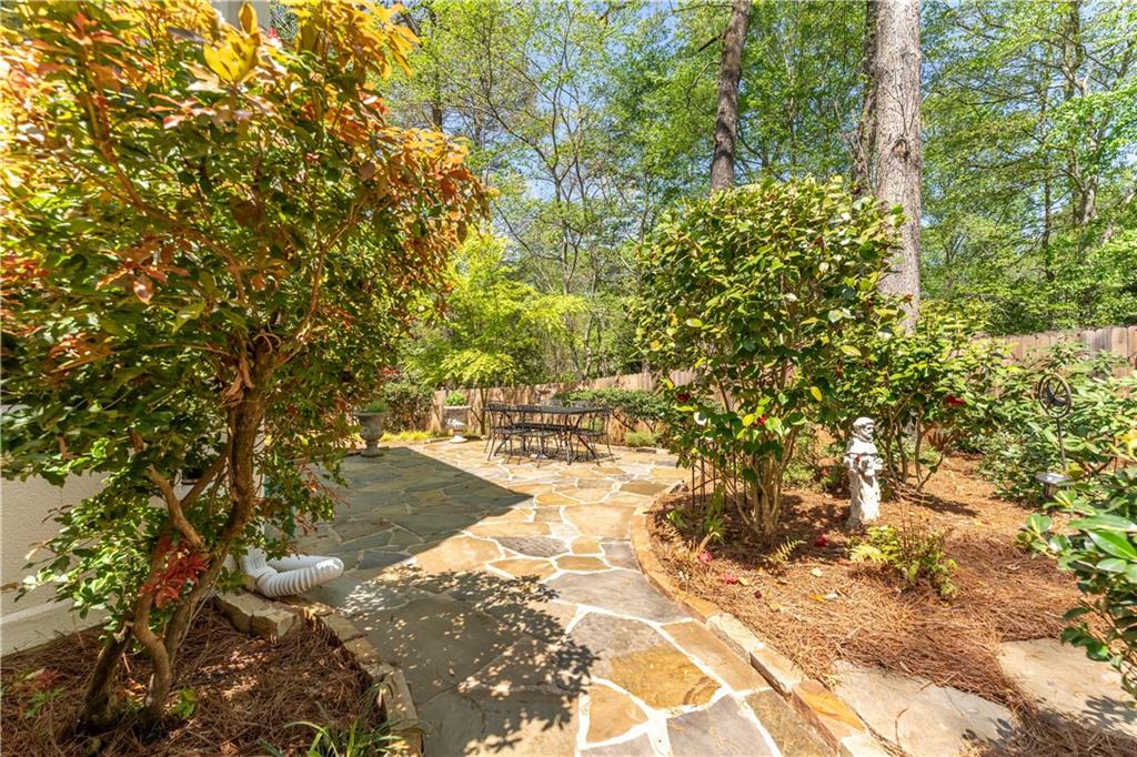 Sentinel Lake - Residential