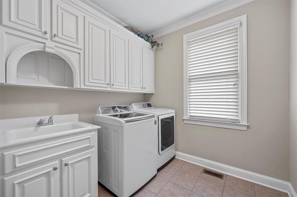 Brookview Manor - Residential