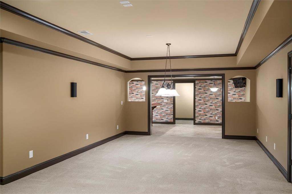 Brookview Manor - Residential