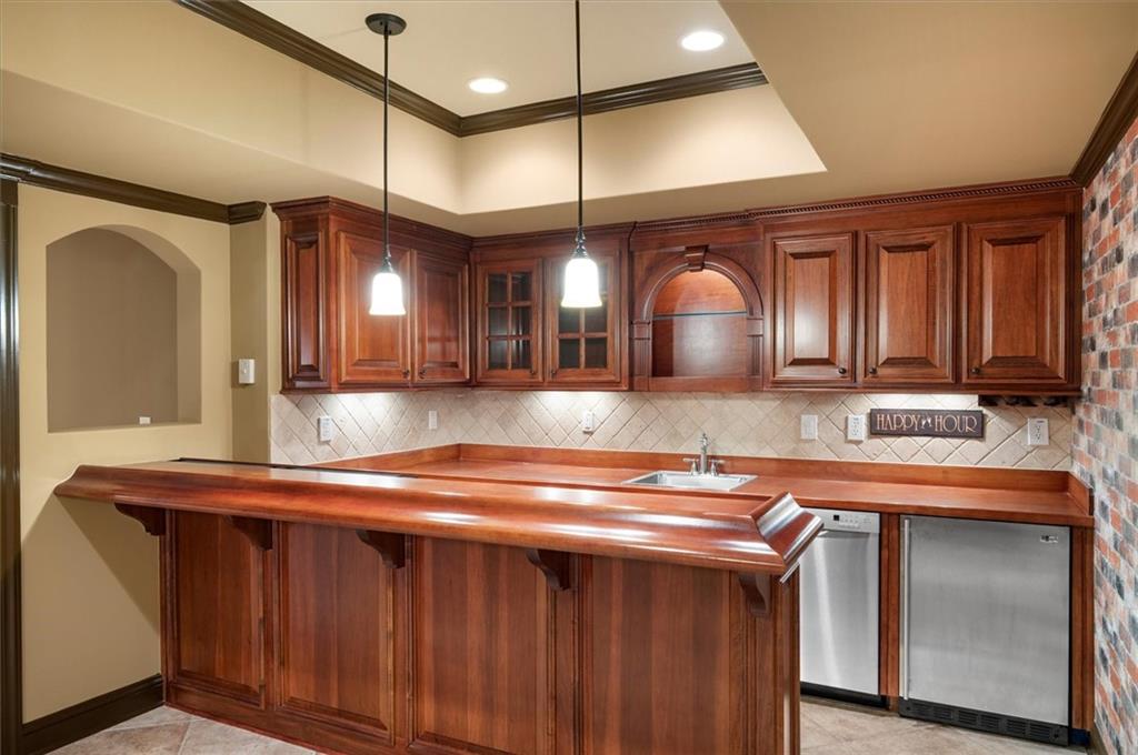 Brookview Manor - Residential