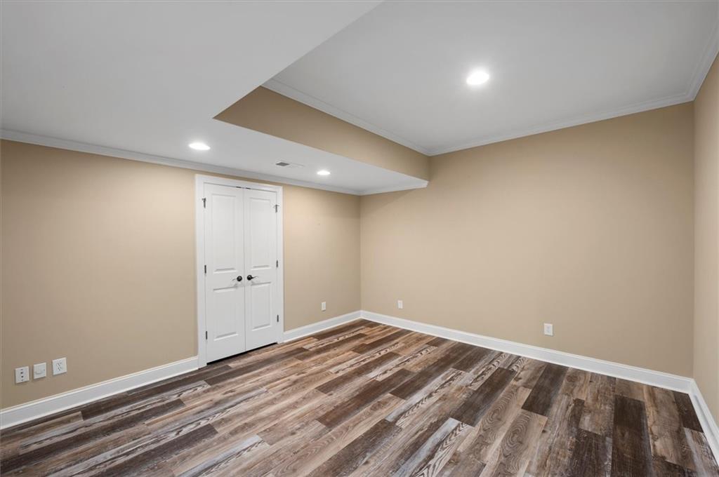 Brookview Manor - Residential