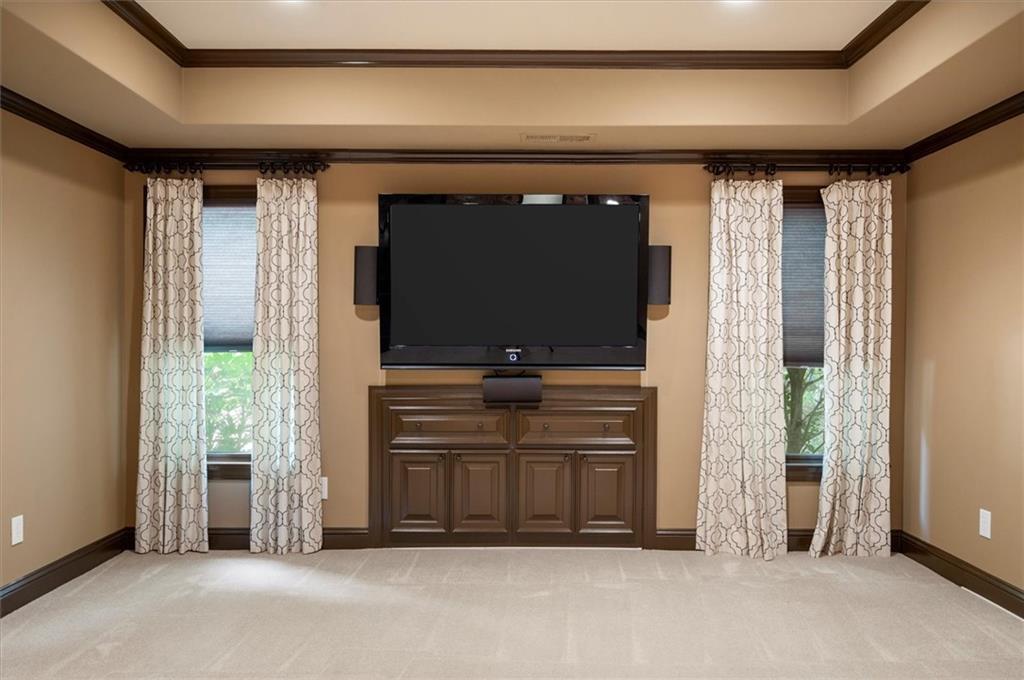 Brookview Manor - Residential