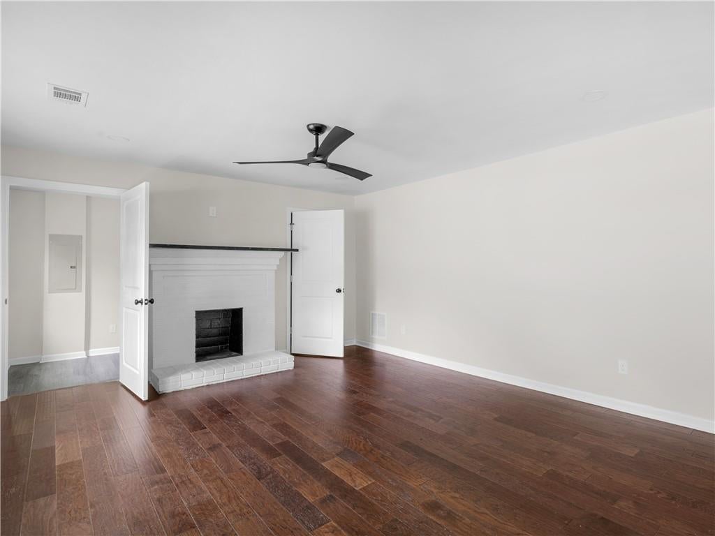 1995 Venetian Drive SW