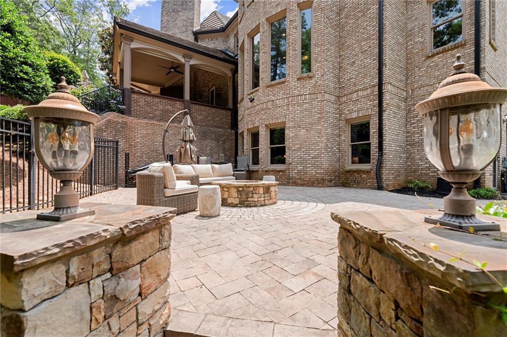 Lynden Manor - Residential