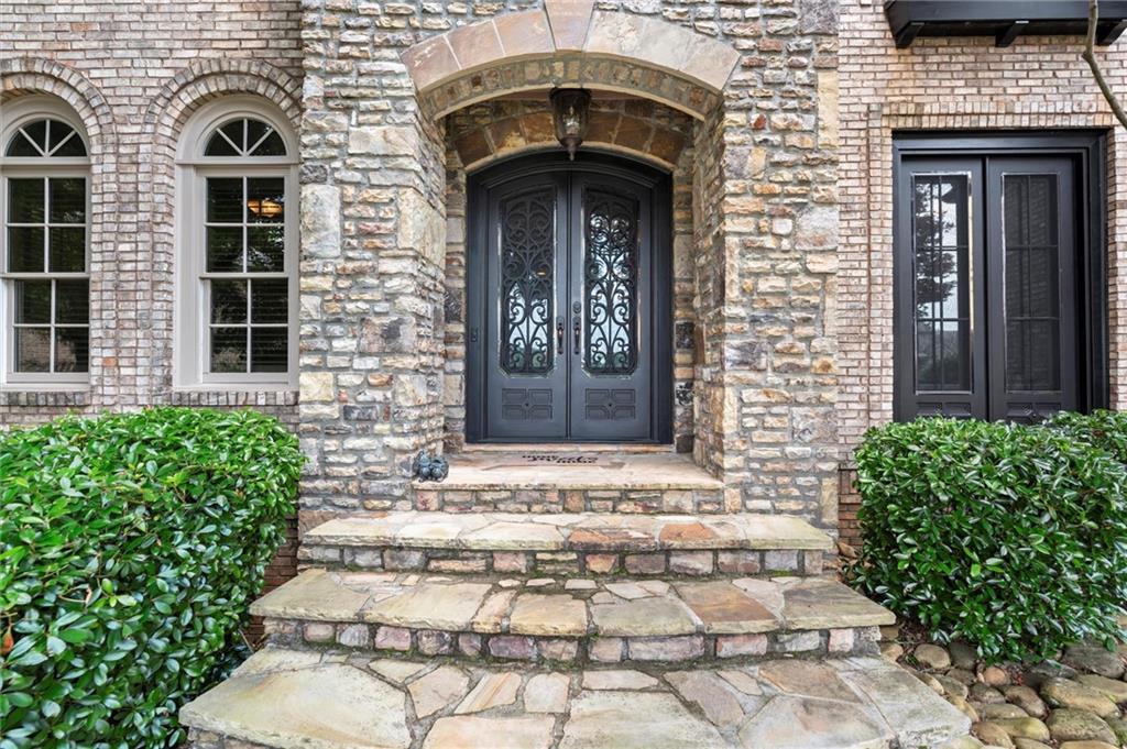 Lynden Manor - Residential
