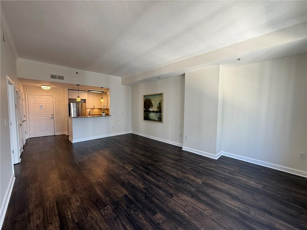 1101 Juniper Street NE 1506