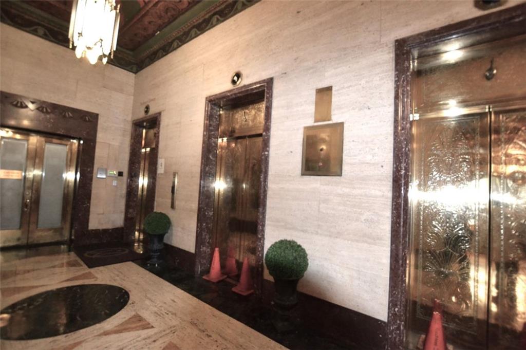 32 Peachtree Street NW 202