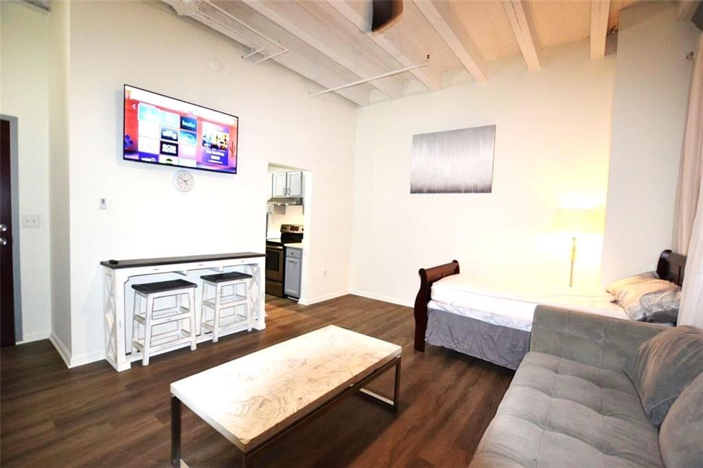 32 Peachtree Street NW 202