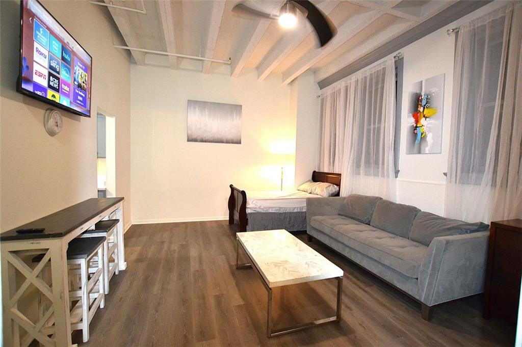 32 Peachtree Street NW 202