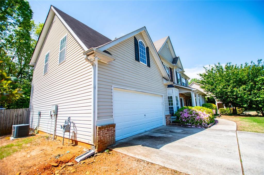 210 Creekside Overlook