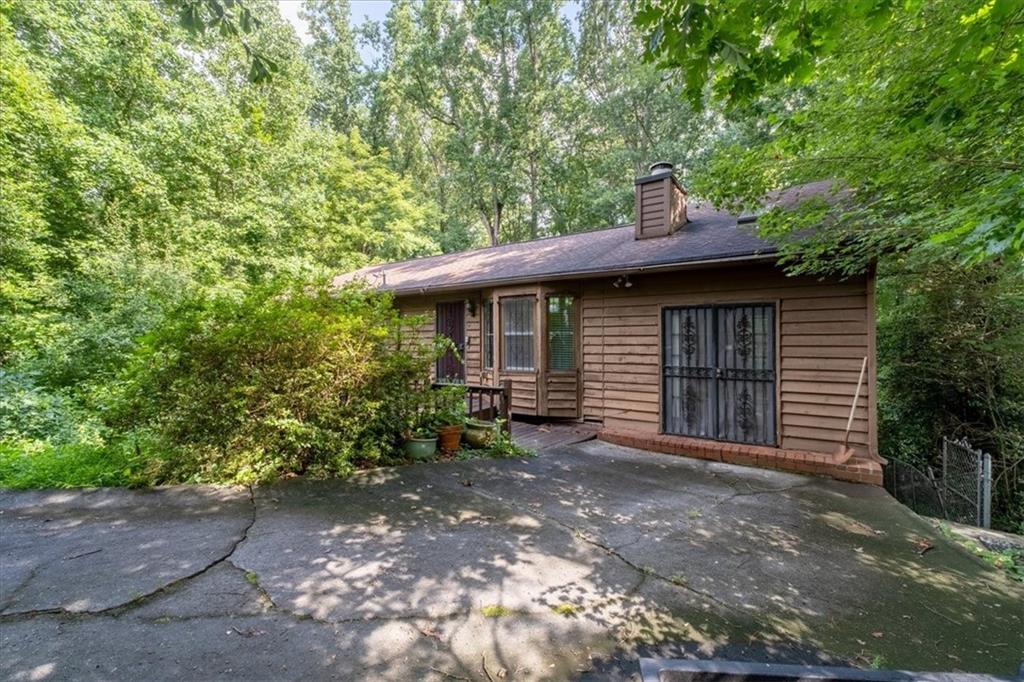 2272 Vistamont Drive