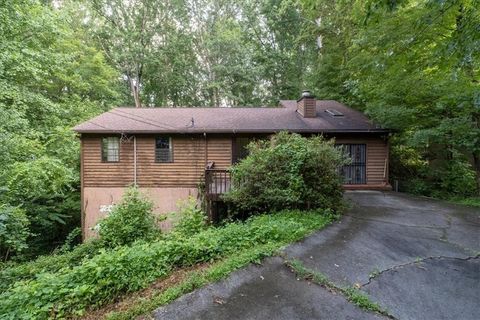 2272 Vistamont Drive Decatur GA 30033