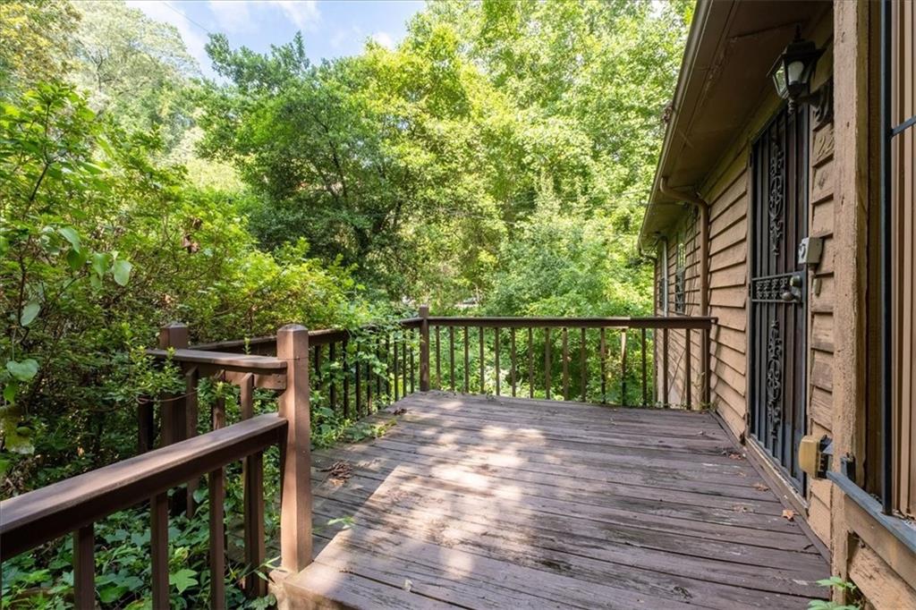 2272 Vistamont Drive