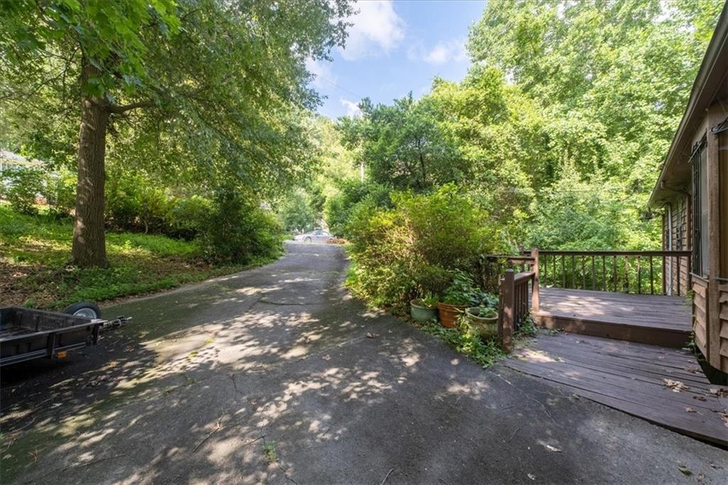 2272 Vistamont Drive