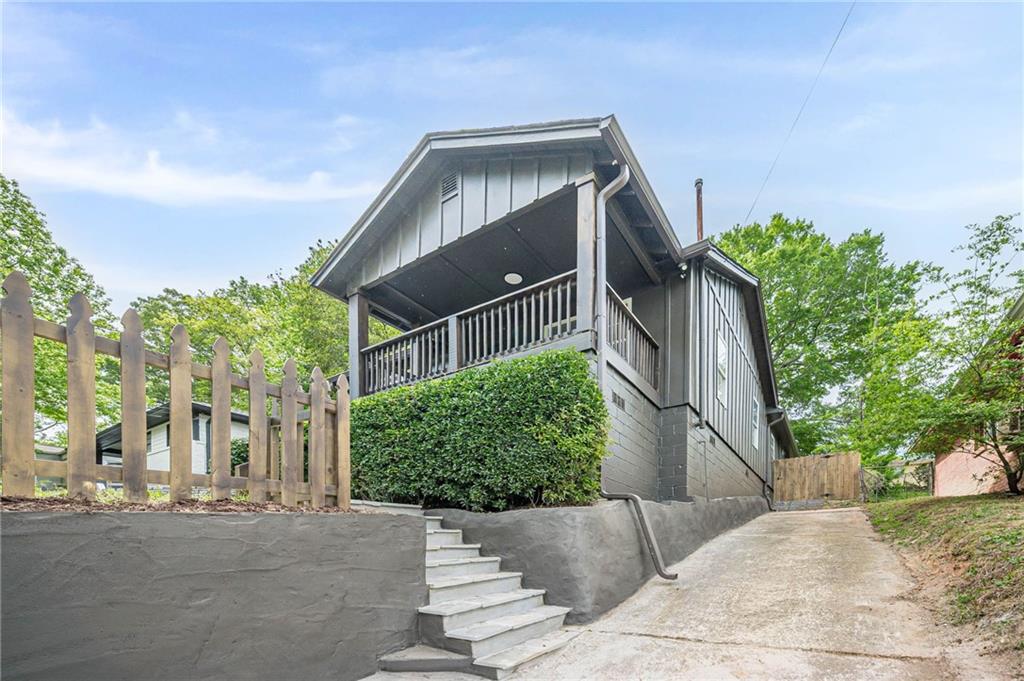 1458 Eason Street NW