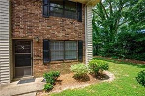 Condo For Sale - 1235 Riverside Drive #C8<br/> Hall County, Gainesville, GA 30501