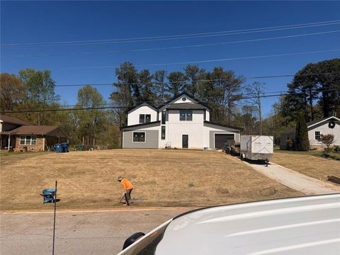 Homes For Sale - 551 Plantation Blvd<br/> Lawrenceville, GA 30046