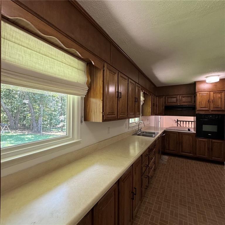 4433 Lake Forest Drive