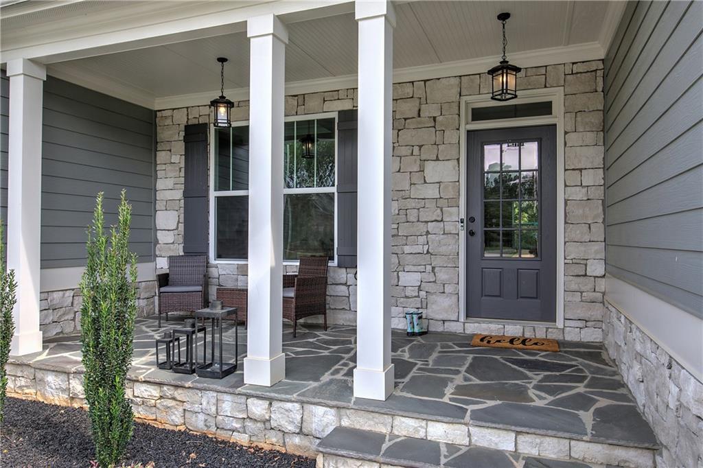 10 Sparkleberry Lane W