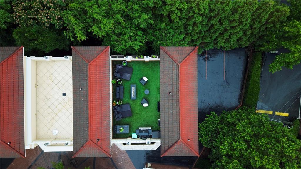 3541 Roswell Road NE 11