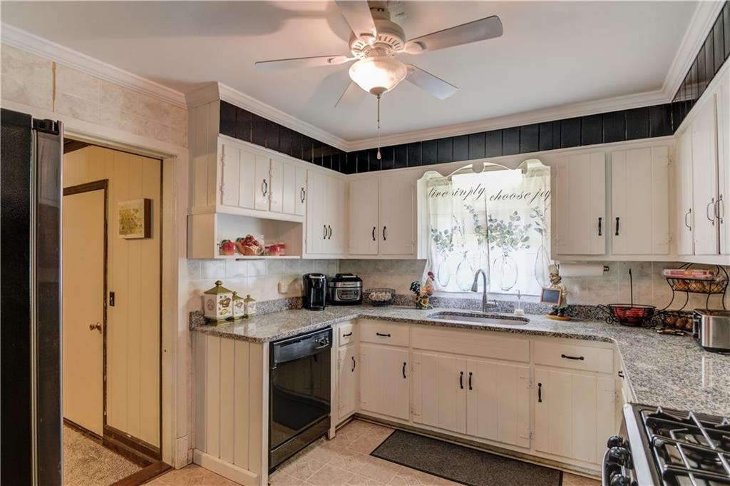114 Pine Circle, Monroe, Georgia image 11