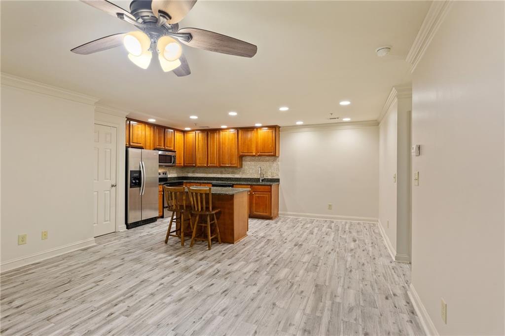 507 Madison Court SE