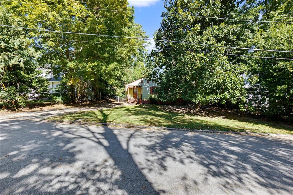 1826 Hickory Road