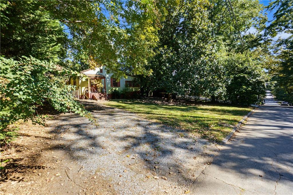 1826 Hickory Road