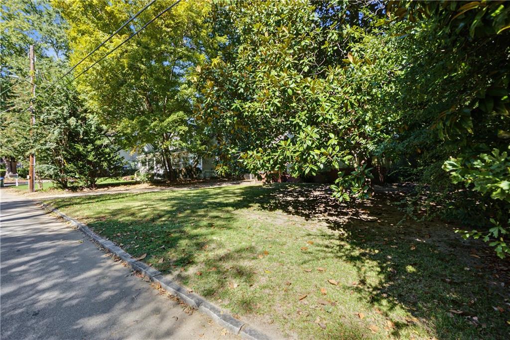 1826 Hickory Road