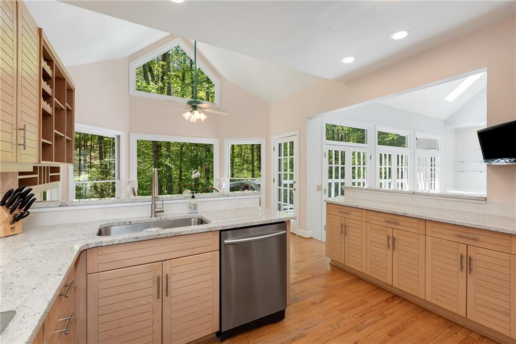 220 Autumn Sage Drive, Alpharetta, Georgia image 12