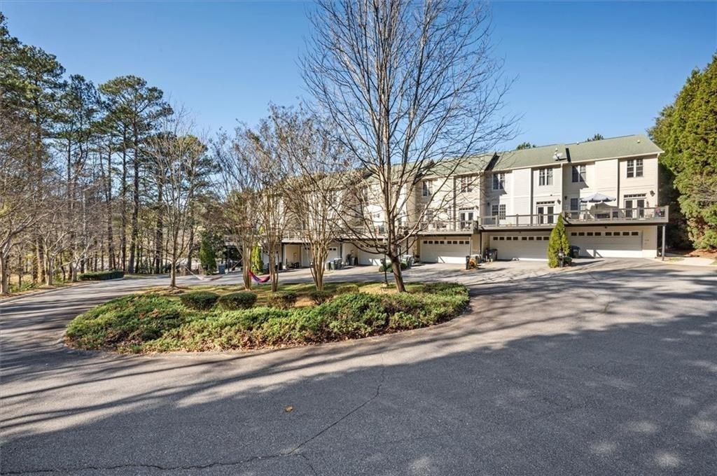 110 Garrison Walk