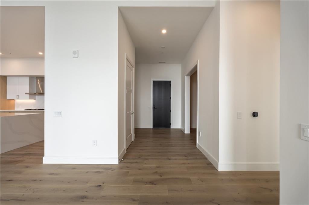 2425 Peachtree Road NE 1604